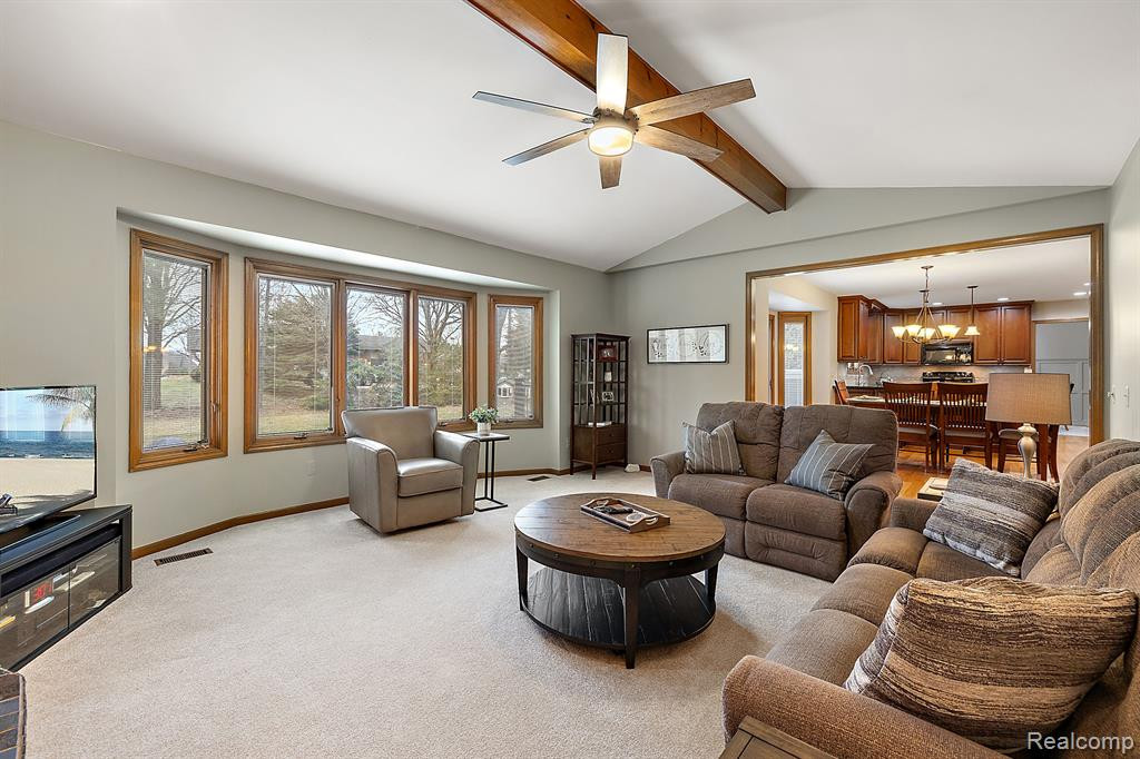 39953 WILMETTE Drive, Sterling Heights, MI 48313 — Photo 22