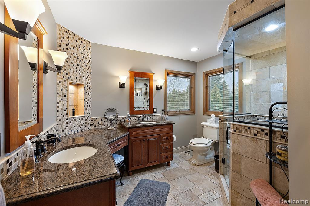 39953 WILMETTE Drive, Sterling Heights, MI 48313 — Photo 26