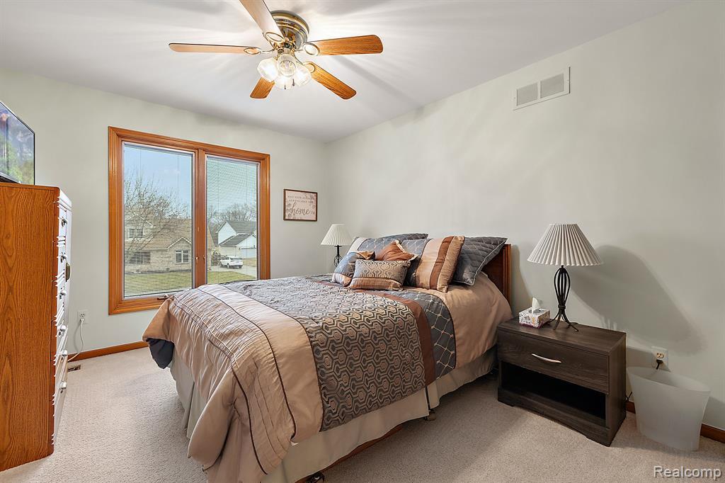 39953 WILMETTE Drive, Sterling Heights, MI 48313 — Photo 28