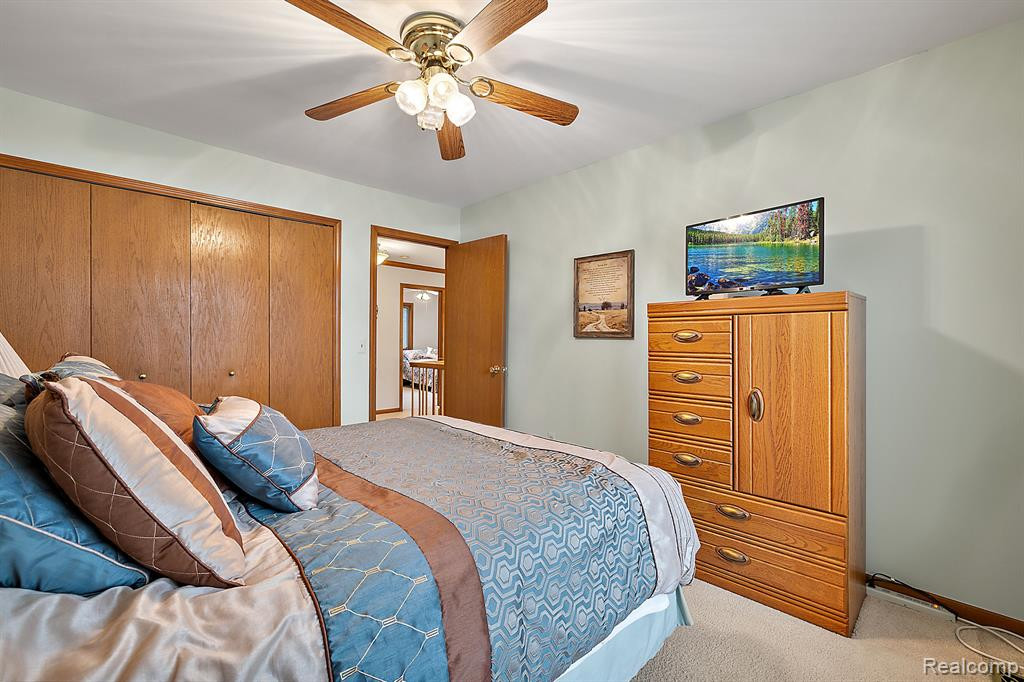 39953 WILMETTE Drive, Sterling Heights, MI 48313 — Photo 29