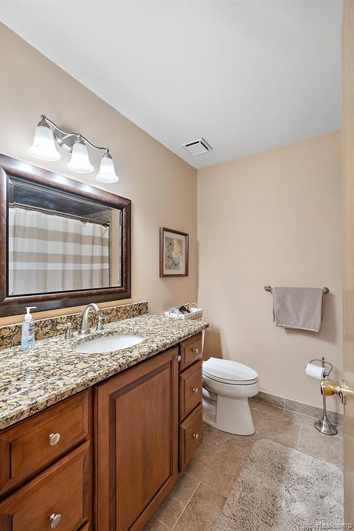 39953 WILMETTE Drive, Sterling Heights, MI 48313 — Photo 33