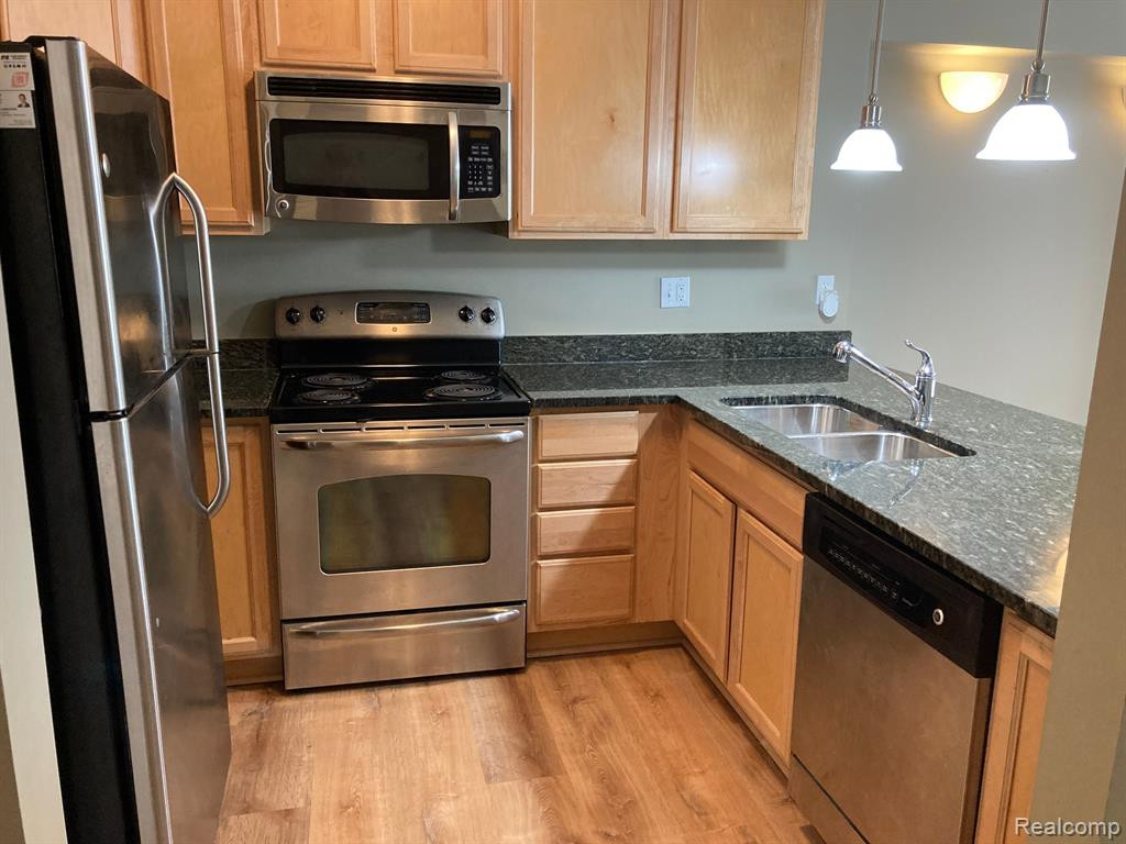 111 N ASHLEY Street, 604, Ann Arbor, MI 48104 — Photo 4