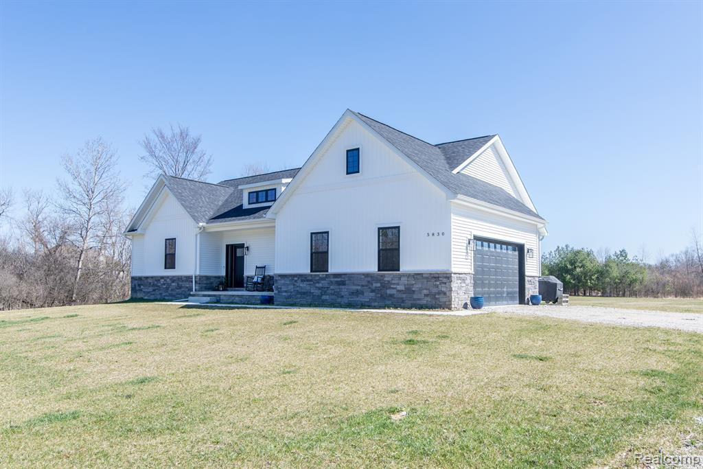 5830 GREEN Road, Fenton, MI 48430 — Photo 5
