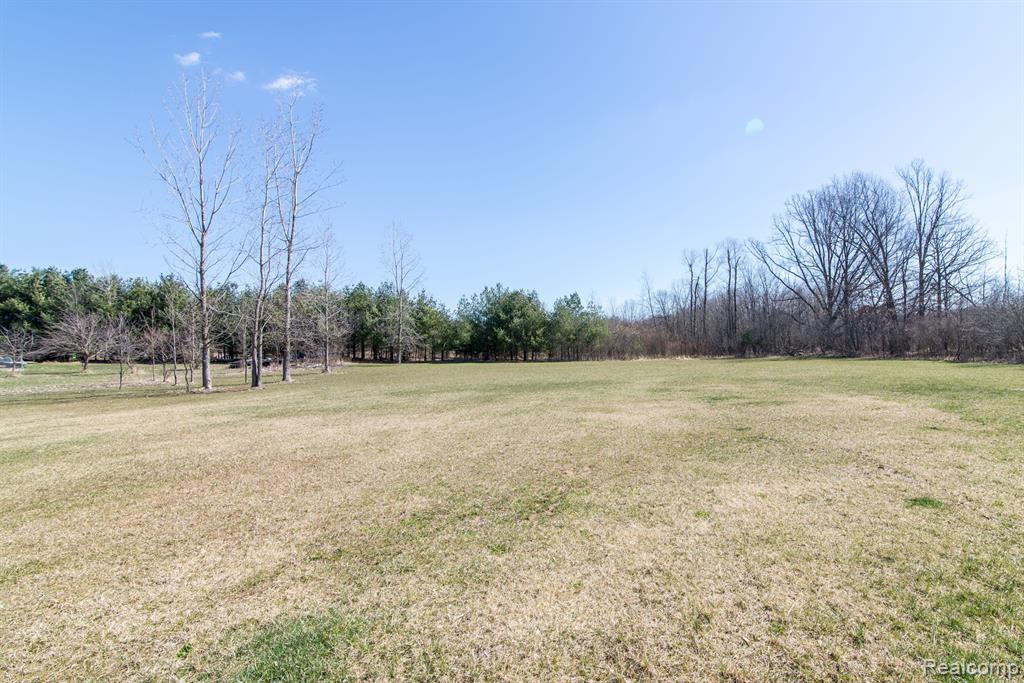 5830 GREEN Road, Fenton, MI 48430 — Photo 22