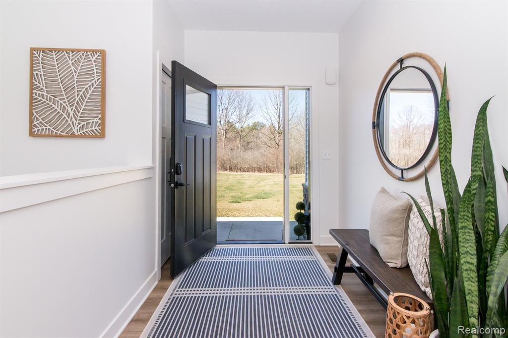 5830 GREEN Road, Fenton, MI 48430 — Photo 23