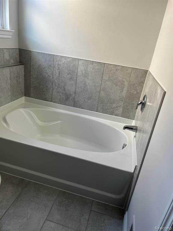 13676 CHESTER Court, Belleville, MI 48111 — Photo 10