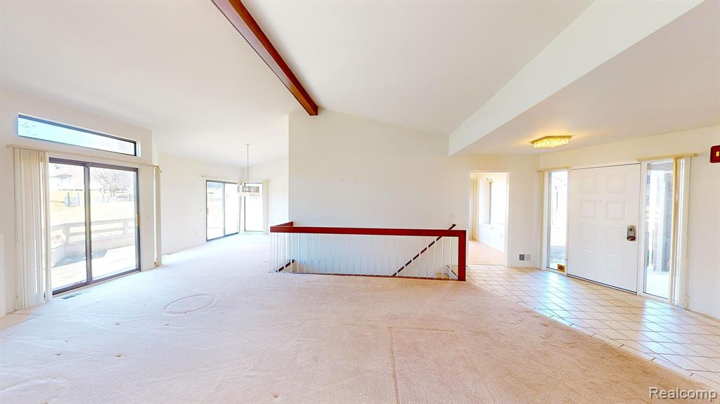 29207 E CHANTICLEER Drive, Southfield, MI 48034 — Photo 6