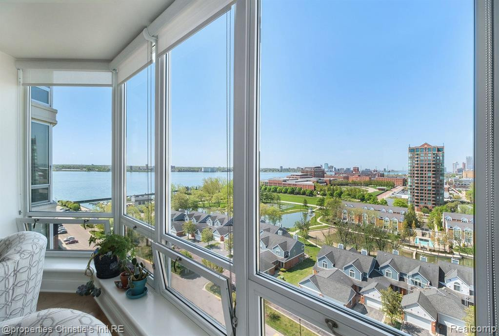 250 E HARBORTOWN Drive, 1312, Detroit, MI 48207 — Photo 8