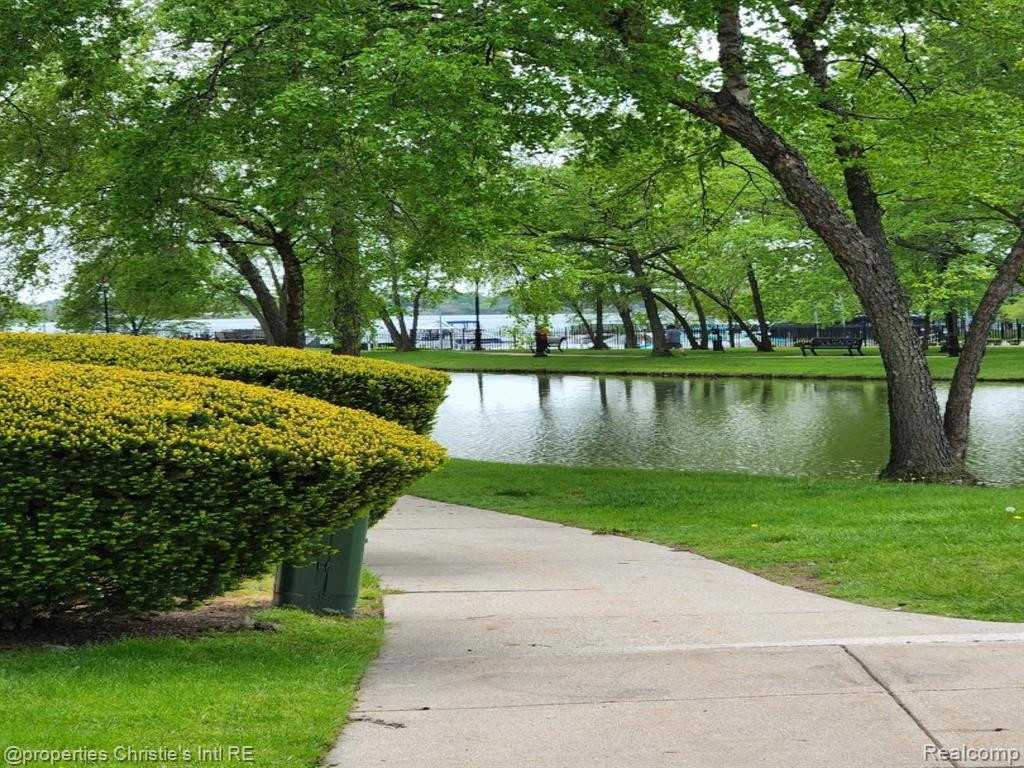 250 E HARBORTOWN Drive, 1312, Detroit, MI 48207 — Photo 31
