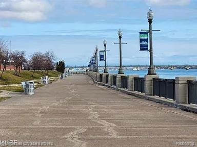 250 E HARBORTOWN Drive, 1312, Detroit, MI 48207 — Photo 32