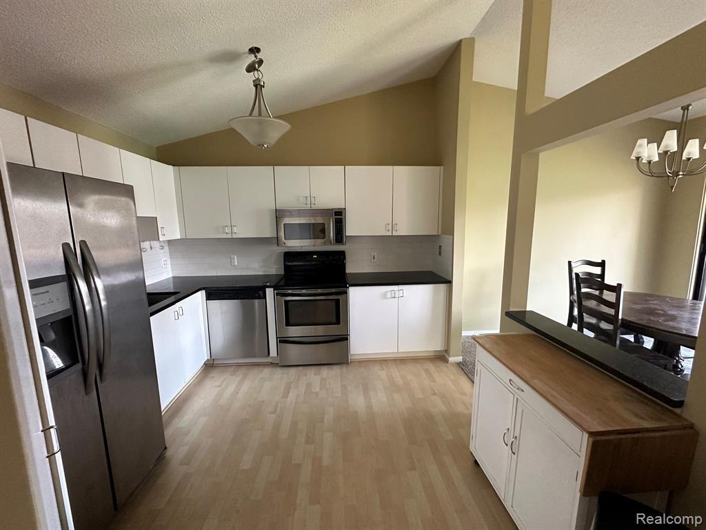 6540 RIDGEFIELD Circle, 205, West Bloomfield, MI — Photo 5