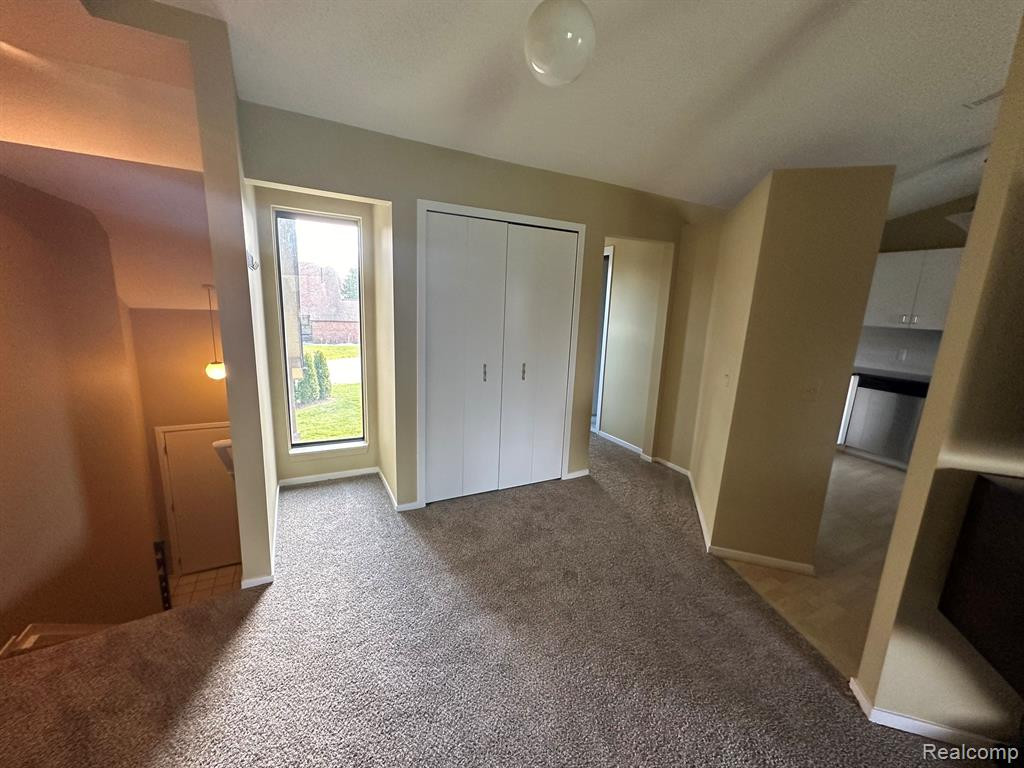 6540 RIDGEFIELD Circle, 205, West Bloomfield, MI — Photo 13
