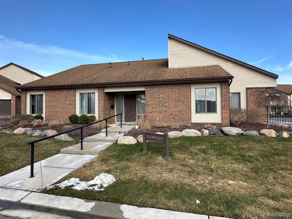 6540 RIDGEFIELD Circle, 205, West Bloomfield, MI — Photo 17