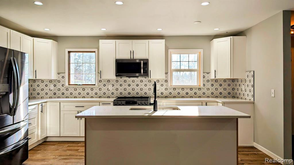 6872 HURDS CORNER Road, Mayville Vlg, MI 48744 — Photo 4