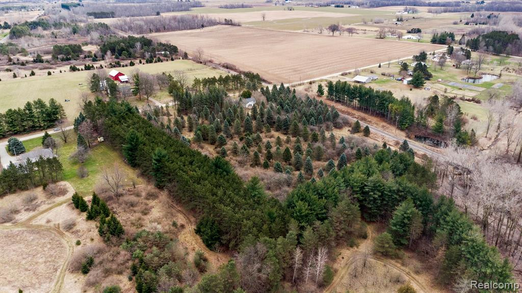 6872 HURDS CORNER Road, Mayville Vlg, MI 48744 — Photo 33