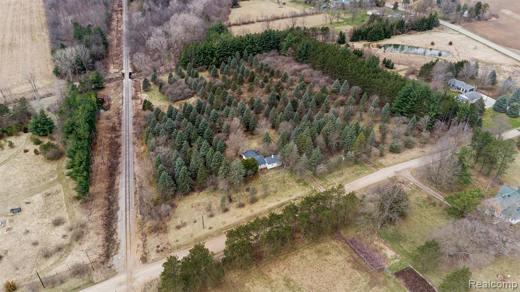 6872 HURDS CORNER Road, Mayville Vlg, MI 48744 — Photo 37