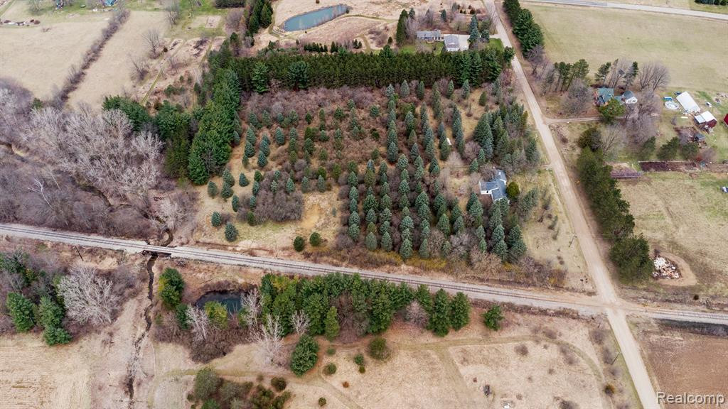 6872 HURDS CORNER Road, Mayville Vlg, MI 48744 — Photo 38