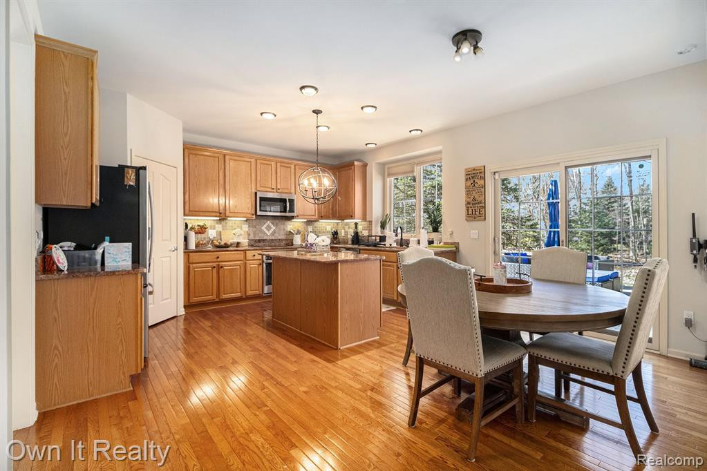 1720 TRINITY Road, Canton, MI 48187 — Photo 18