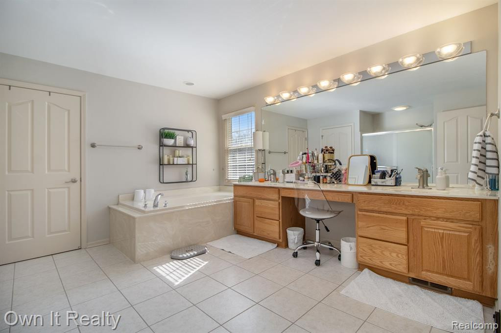 1720 TRINITY Road, Canton, MI 48187 — Photo 30