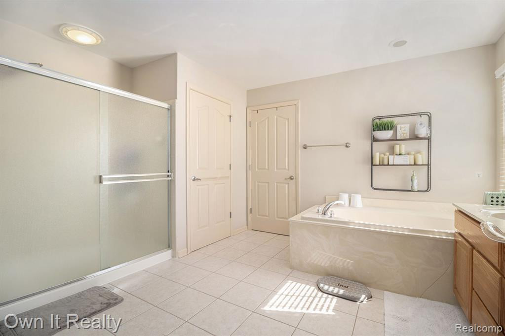 1720 TRINITY Road, Canton, MI 48187 — Photo 31