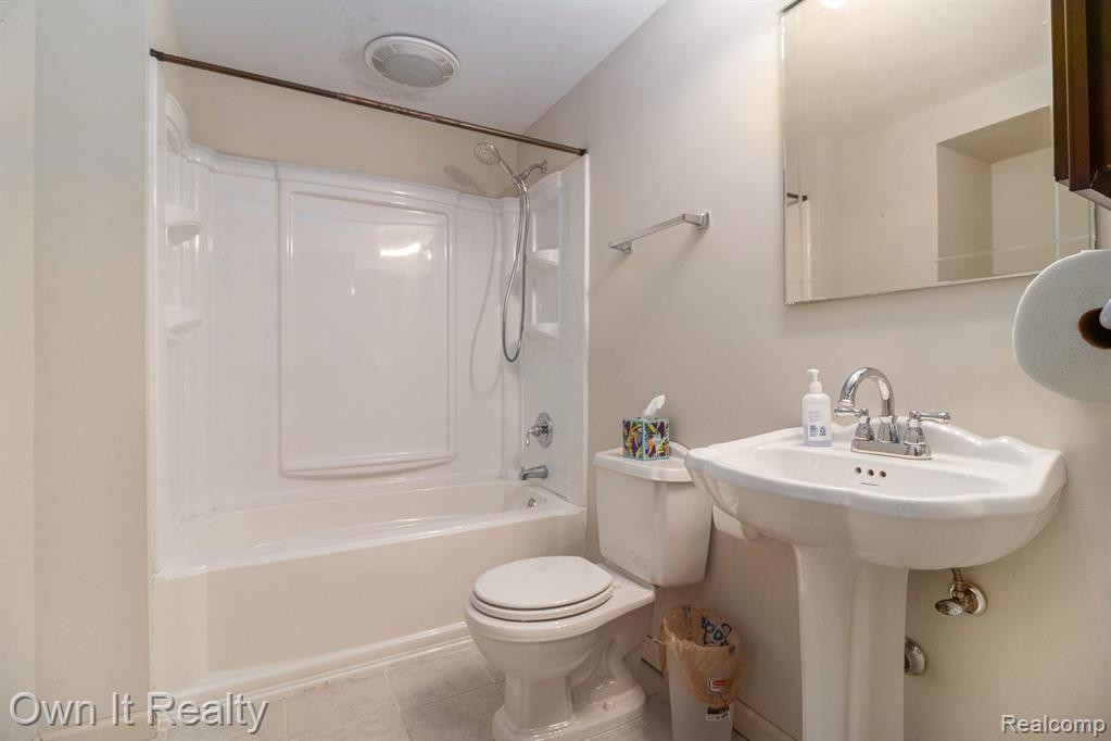 1720 TRINITY Road, Canton, MI 48187 — Photo 38