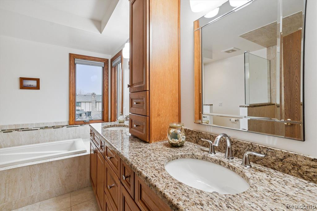 41226 MARJORAN Drive, Sterling Heights, MI 48314 — Photo 8