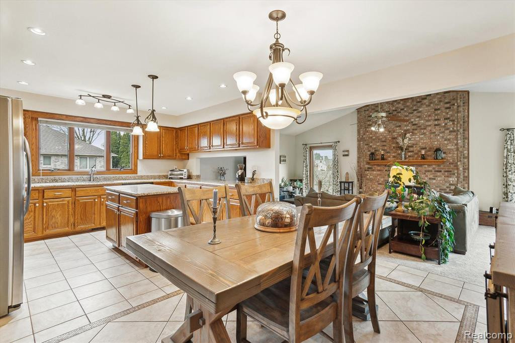 41226 MARJORAN Drive, Sterling Heights, MI 48314 — Photo 12