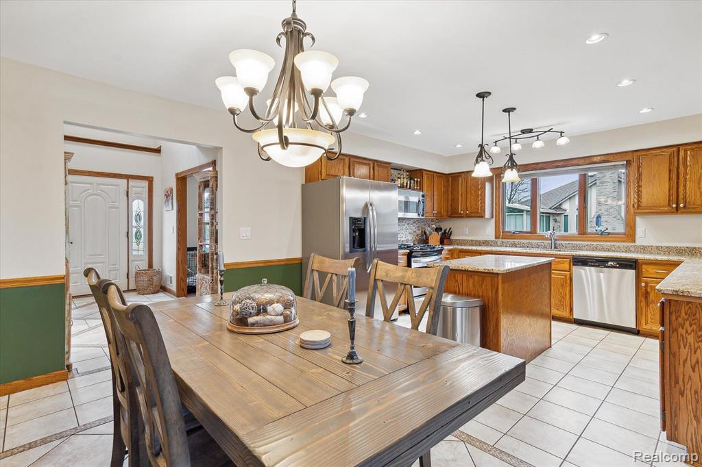 41226 MARJORAN Drive, Sterling Heights, MI 48314 — Photo 13