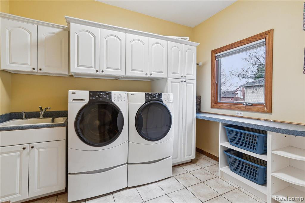 41226 MARJORAN Drive, Sterling Heights, MI 48314 — Photo 17