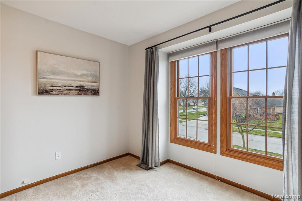 41226 MARJORAN Drive, Sterling Heights, MI 48314 — Photo 26