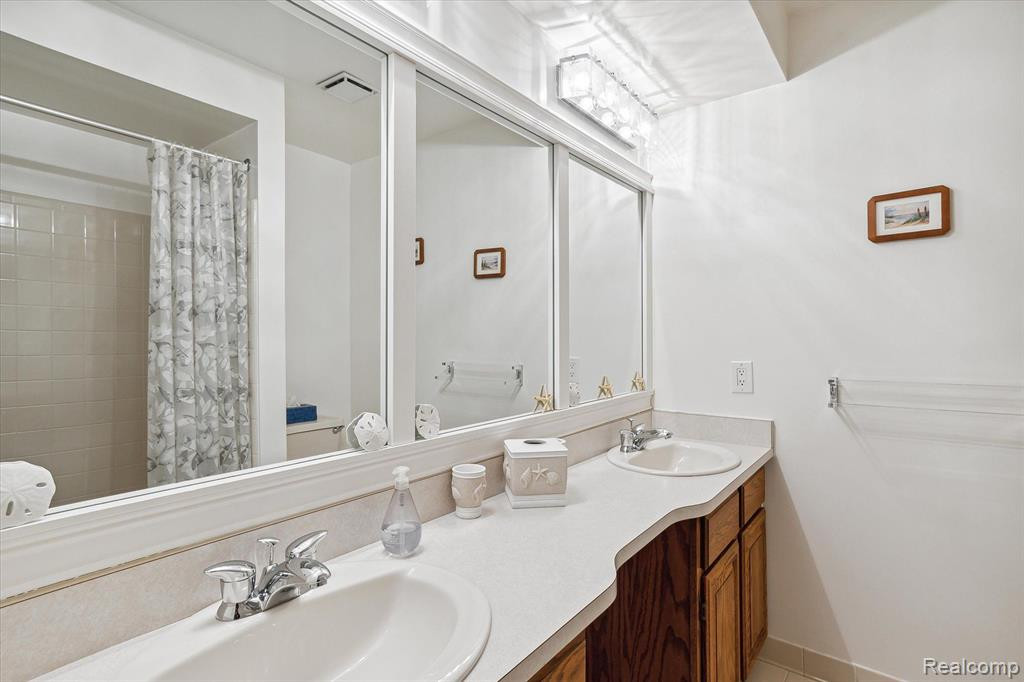 41226 MARJORAN Drive, Sterling Heights, MI 48314 — Photo 27
