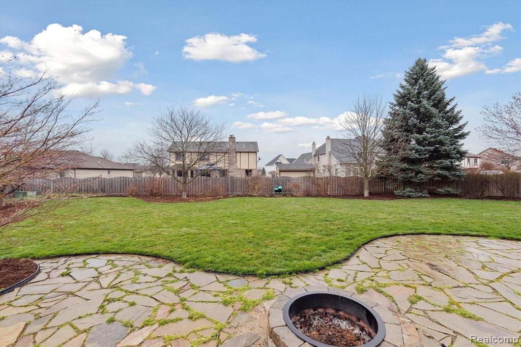 41226 MARJORAN Drive, Sterling Heights, MI 48314 — Photo 35