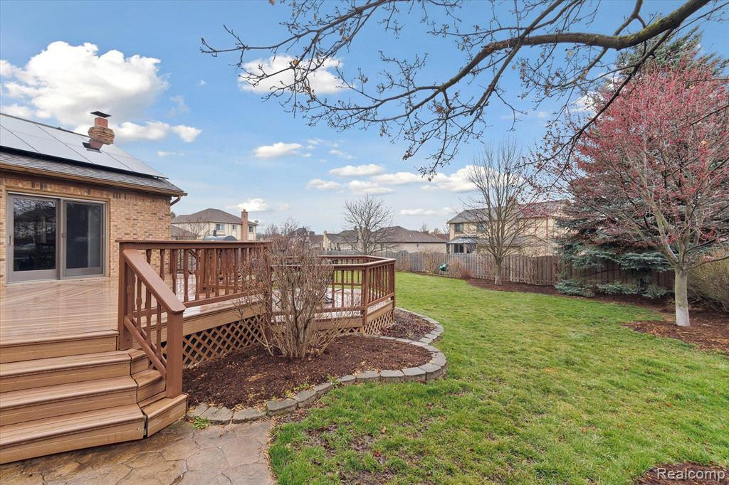 41226 MARJORAN Drive, Sterling Heights, MI 48314 — Photo 36