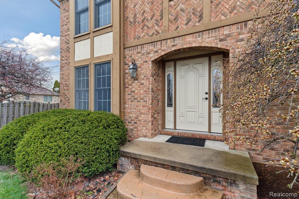 41226 MARJORAN Drive, Sterling Heights, MI 48314 — Photo 44