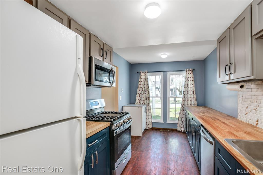 22867 Cranbrooke Drive, 366, Novi, MI — Photo 5