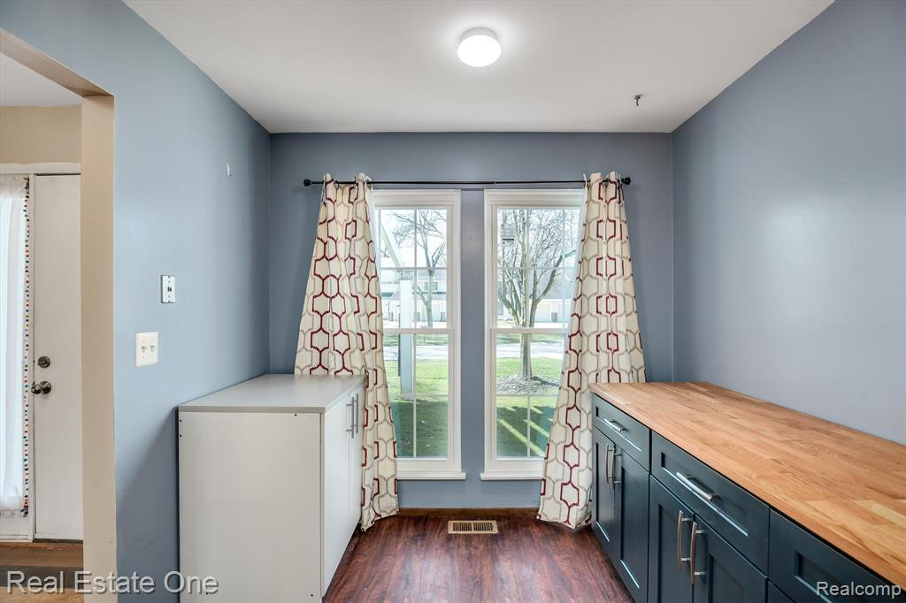 22867 Cranbrooke Drive, 366, Novi, MI — Photo 8