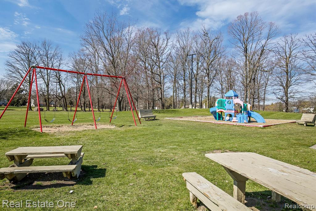 22867 Cranbrooke Drive, 366, Novi, MI — Photo 26