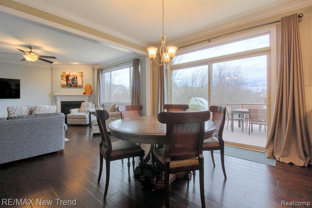 823 LAKE WOODS Drive, Canton, MI 48188 — Photo 13