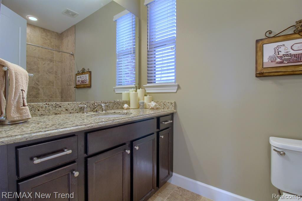 823 LAKE WOODS Drive, Canton, MI 48188 — Photo 17