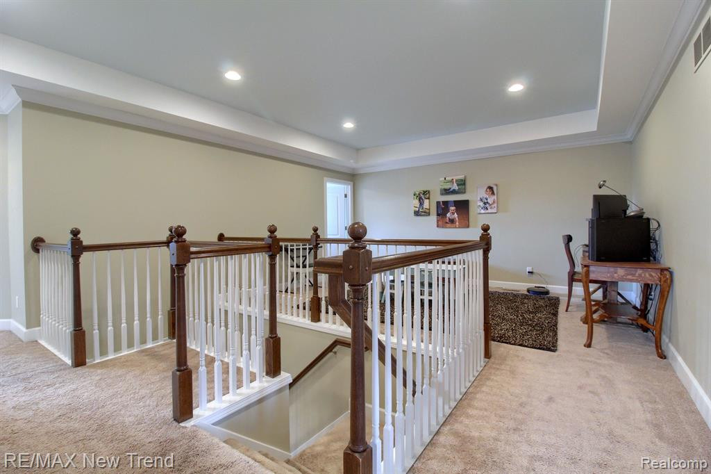 823 LAKE WOODS Drive, Canton, MI 48188 — Photo 18