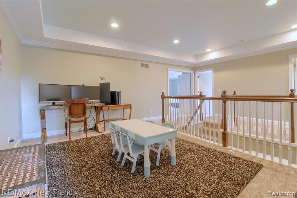 823 LAKE WOODS Drive, Canton, MI 48188 — Photo 19
