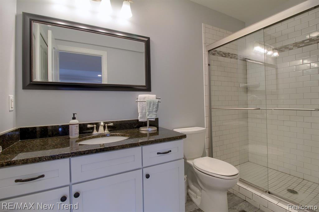 823 LAKE WOODS Drive, Canton, MI 48188 — Photo 33