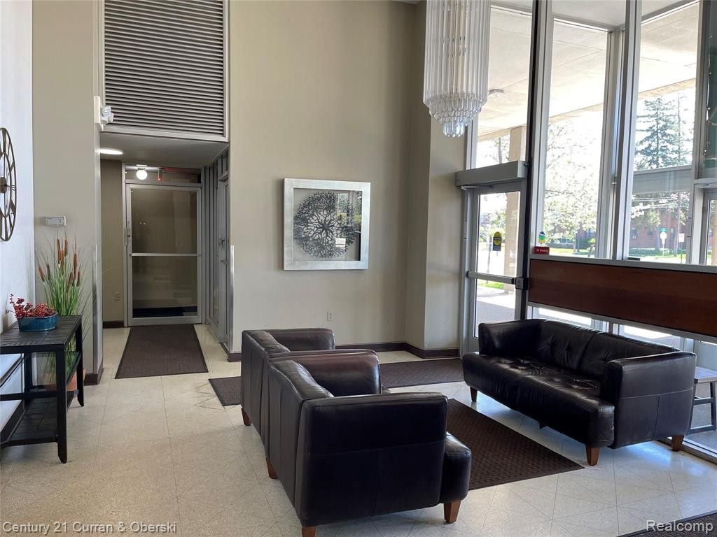 22700 GARRISON ST APT 807, 807, Dearborn, MI 48124 — Photo 5