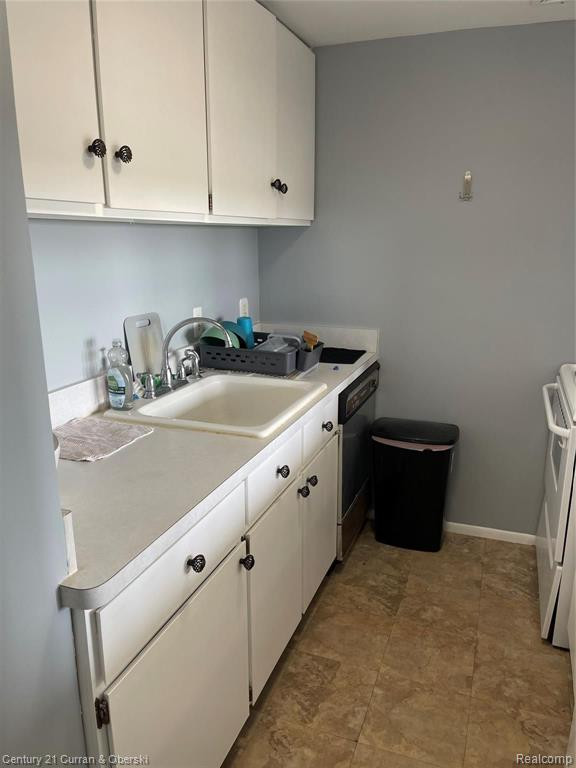 22700 GARRISON ST APT 807, 807, Dearborn, MI 48124 — Photo 12