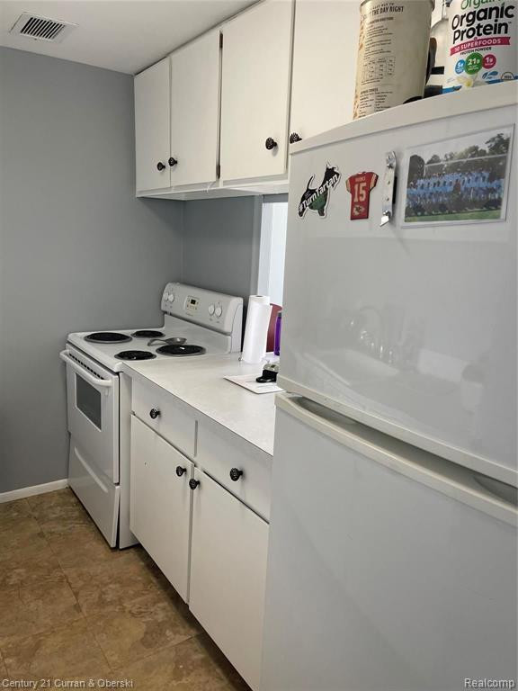 22700 GARRISON ST APT 807, 807, Dearborn, MI 48124 — Photo 13