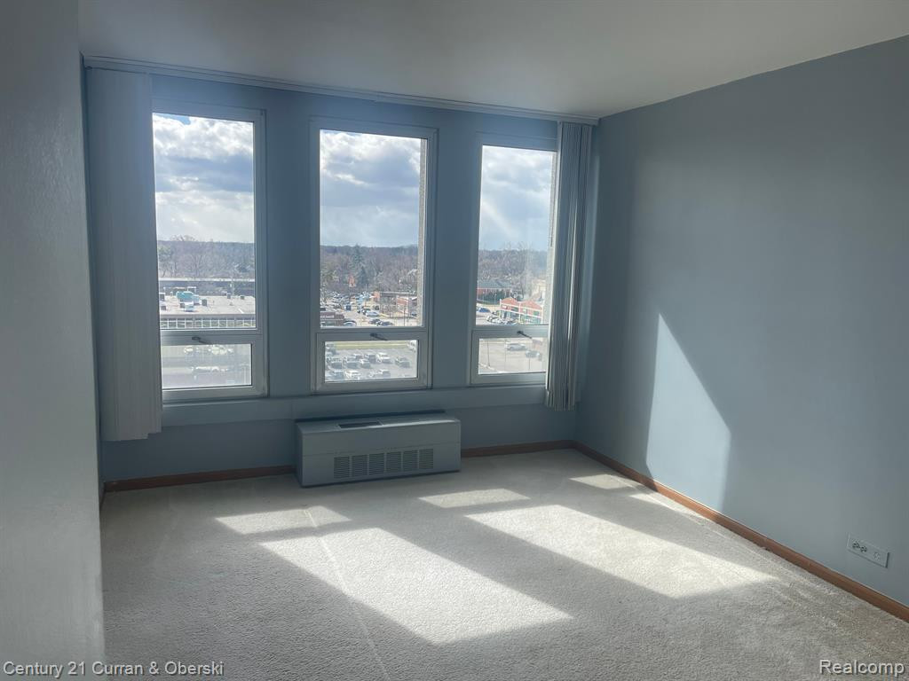 22700 GARRISON ST APT 807, 807, Dearborn, MI 48124 — Photo 16