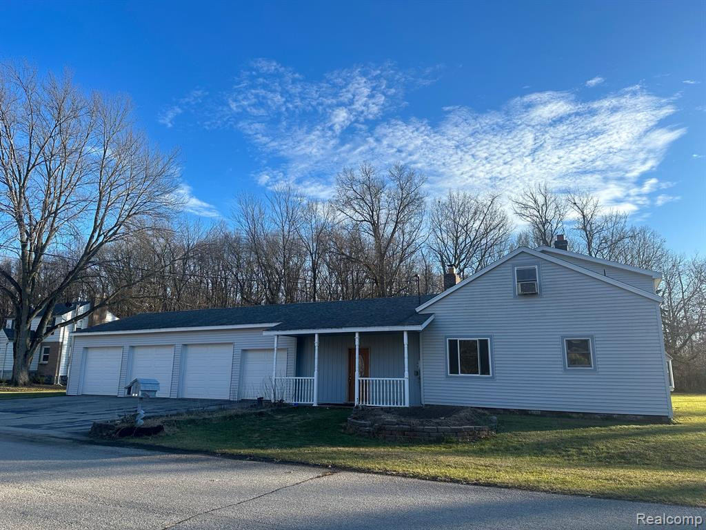 6430 WHITEFORD Road, Ottawa Lake, MI 49267 — front exterior