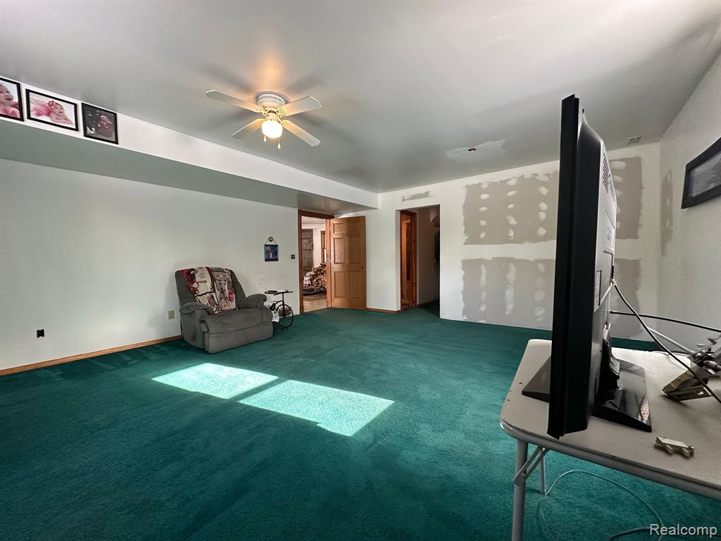 6430 WHITEFORD Road, Ottawa Lake, MI 49267 — Photo 7