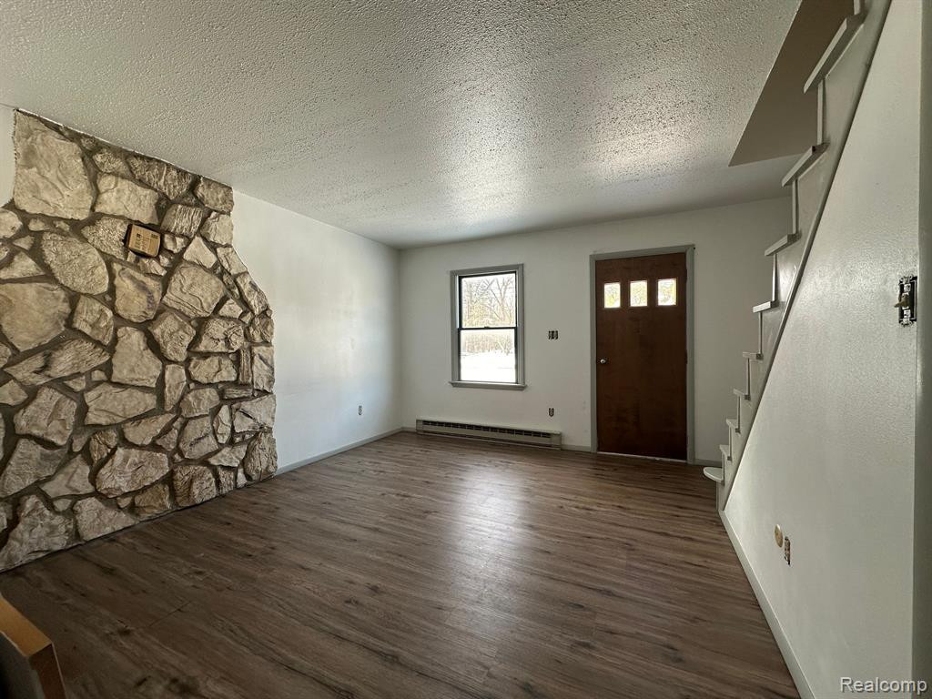 6430 WHITEFORD Road, Ottawa Lake, MI 49267 — Photo 12