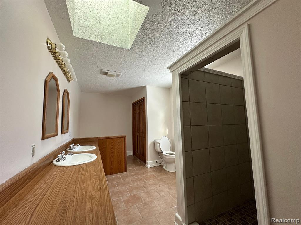 6430 WHITEFORD Road, Ottawa Lake, MI 49267 — Photo 16